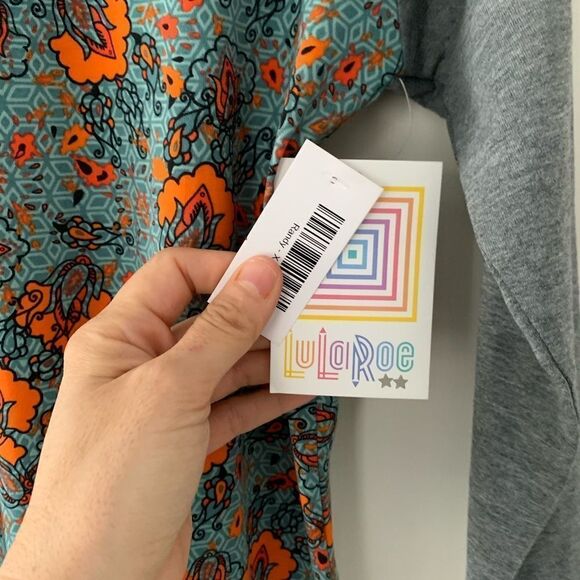 NWT Lularoe grey/orange floral baseball tee - Picture 3 of 4